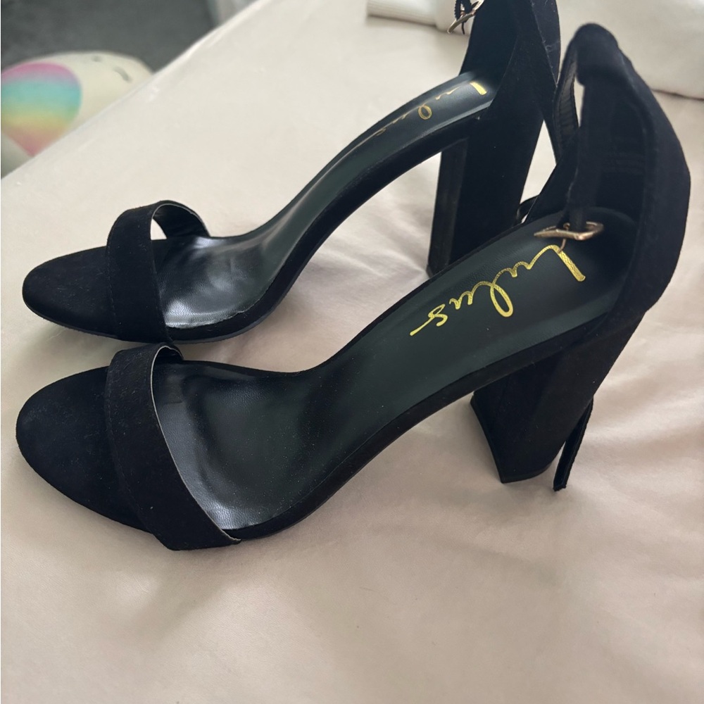 Lulu's Black Suede Heels